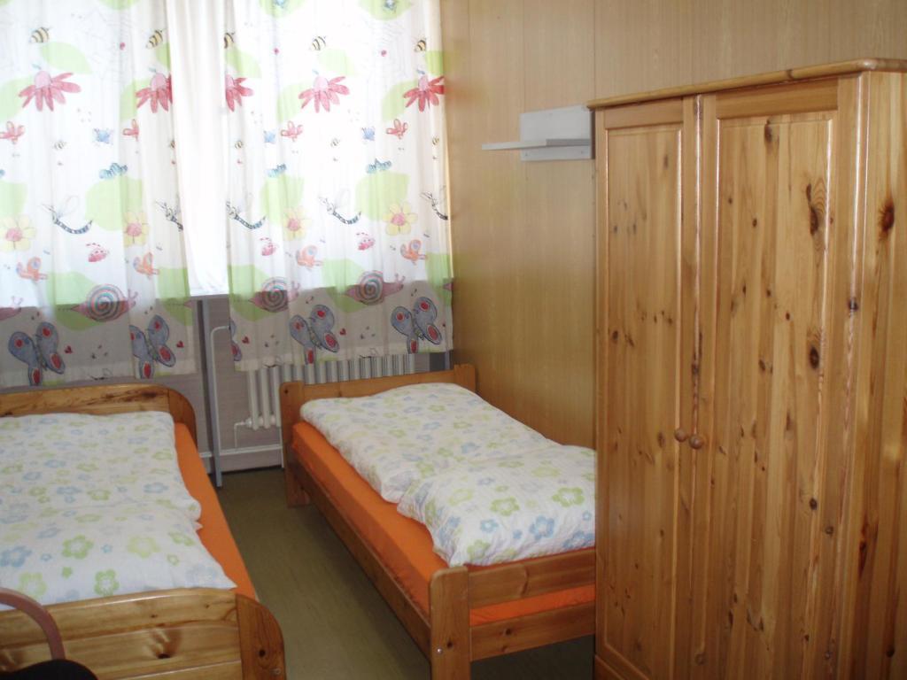 Hostel Monty Ricany (Central Bohemian) Exterior photo